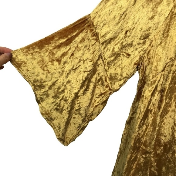 Seen Worn Kept Anthropologie Carina Velvet Embroidered Blouse NWT Size 1X - Picture 8 of 12